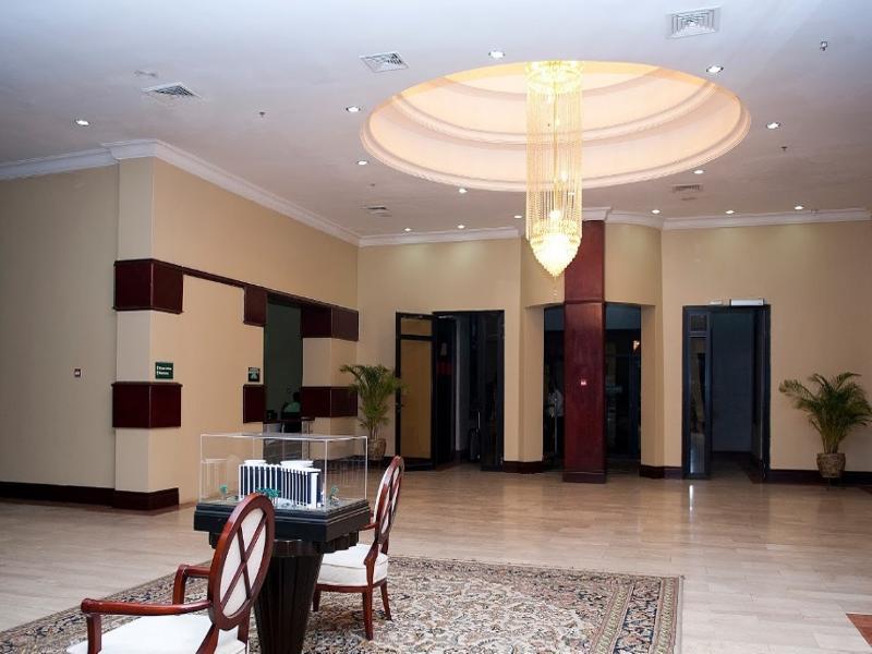 Hawthorn Suites By Wyndham Абуджа Экстерьер фото